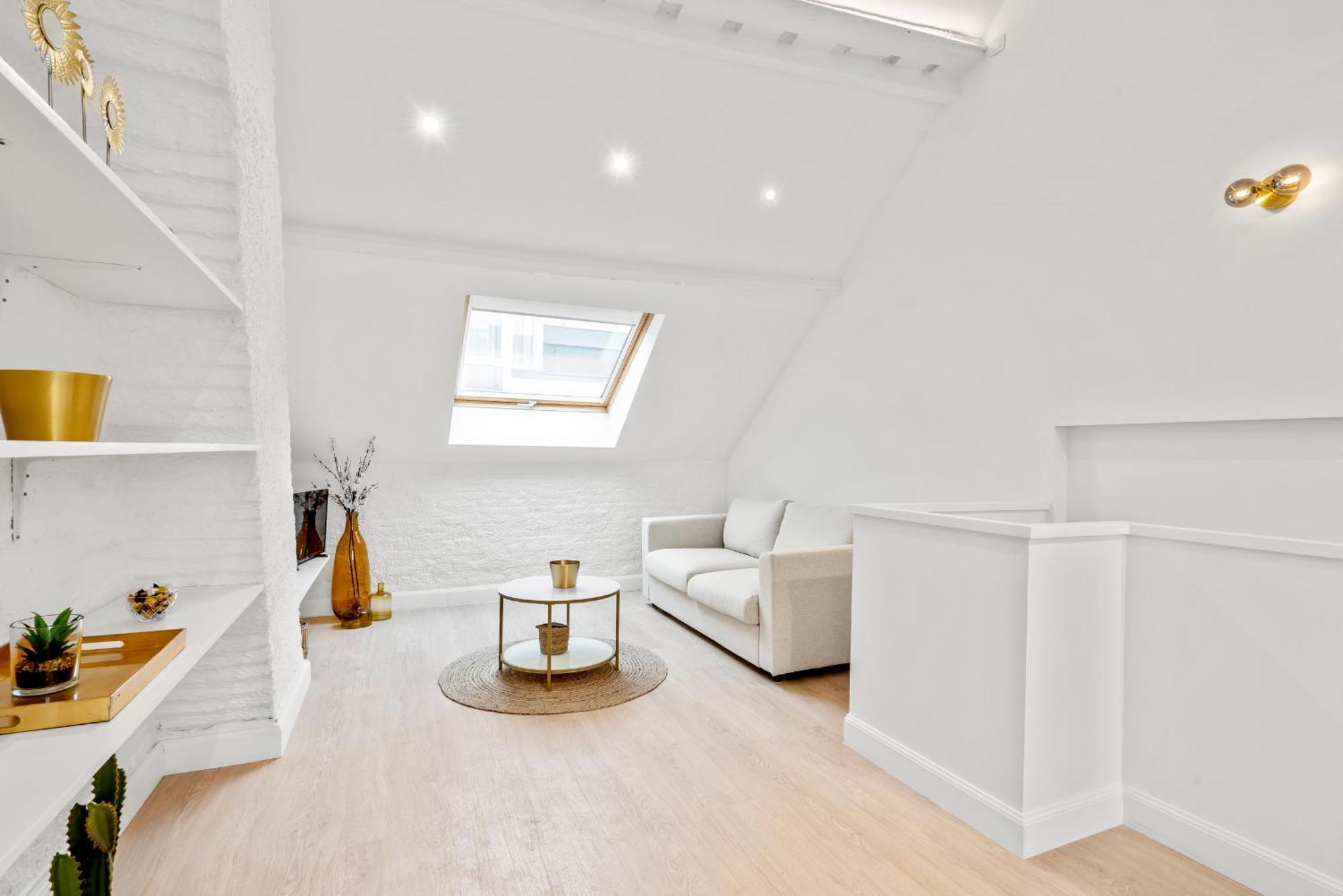 Duplex In The Heart Of Center For 4 People *